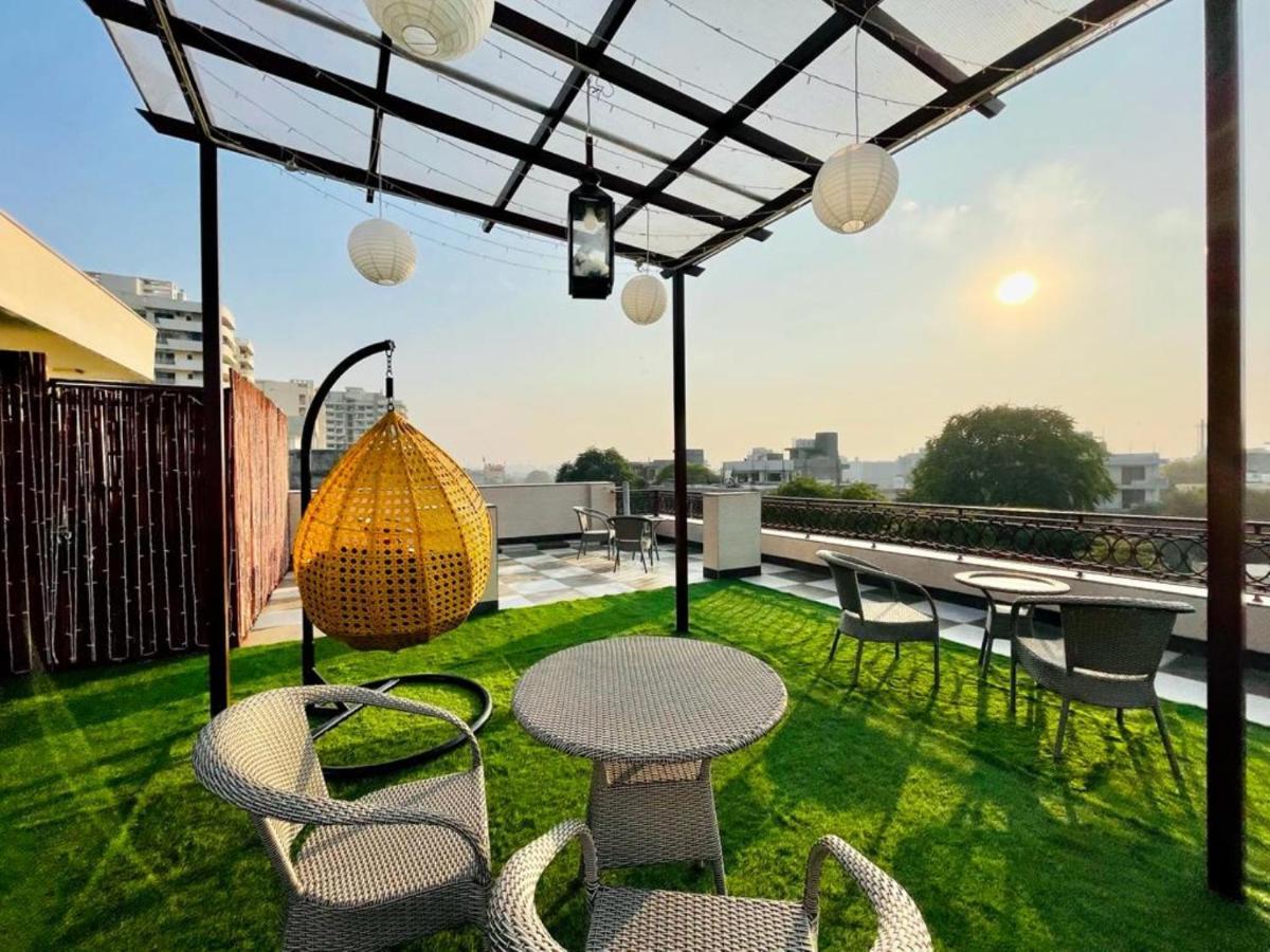 Olive Service Apartments - Golf Course Road Gurgaon Eksteriør bilde